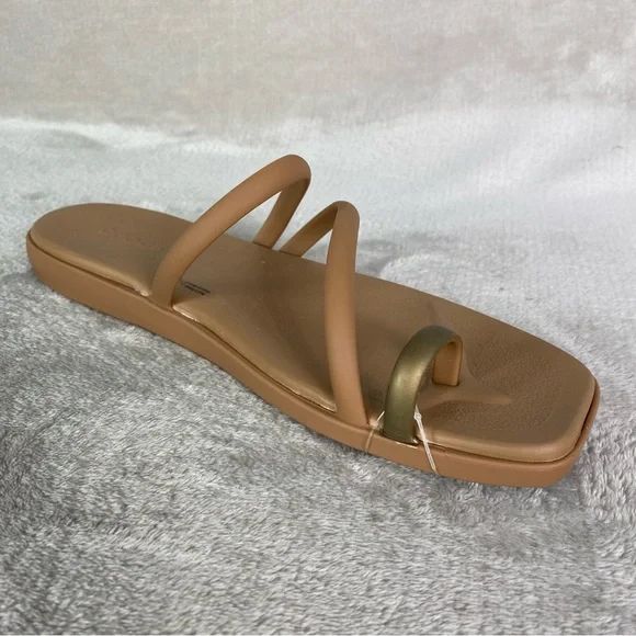 Crocs Miami Metallic Toe Loop Sandals Womens Size 10 Beige Strappy NEW - Picture 6 of 10